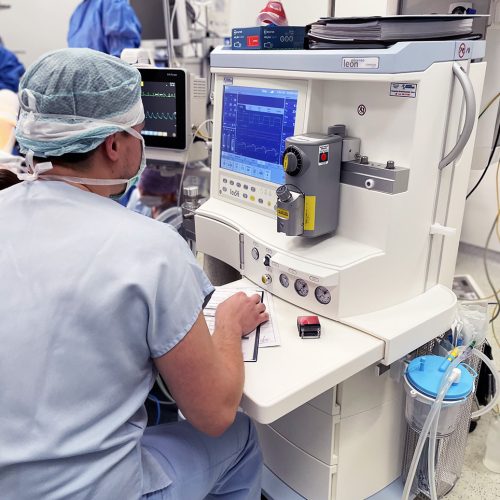 Na operačních sálech využívají anesteziologové nové přístroje