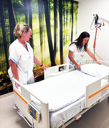Nová pietní místnost na onkologii nabízí rodinám prostor pro důstojné rozloučení